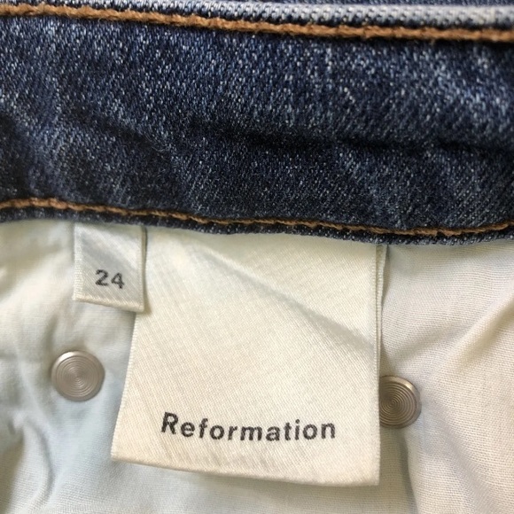 REFORMATION HIGH RISE JEANS SIZE 24 STRAIGHT LEG CROPPED RAW HEM STRETCH - Picture 6 of 10